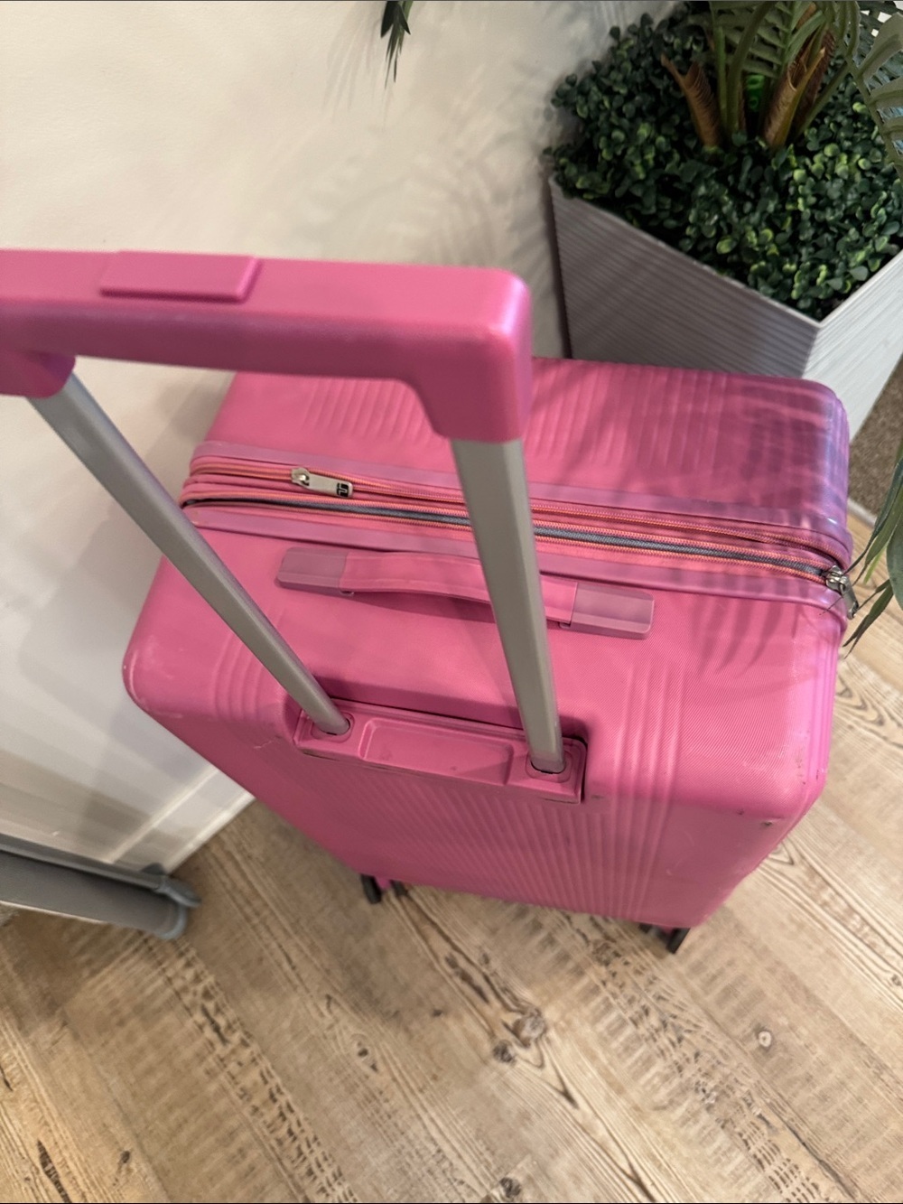 Tag Gateway 2.0 1 Piece Hard side Spinner Luggage 24” travel bag - Picture 12 of 15